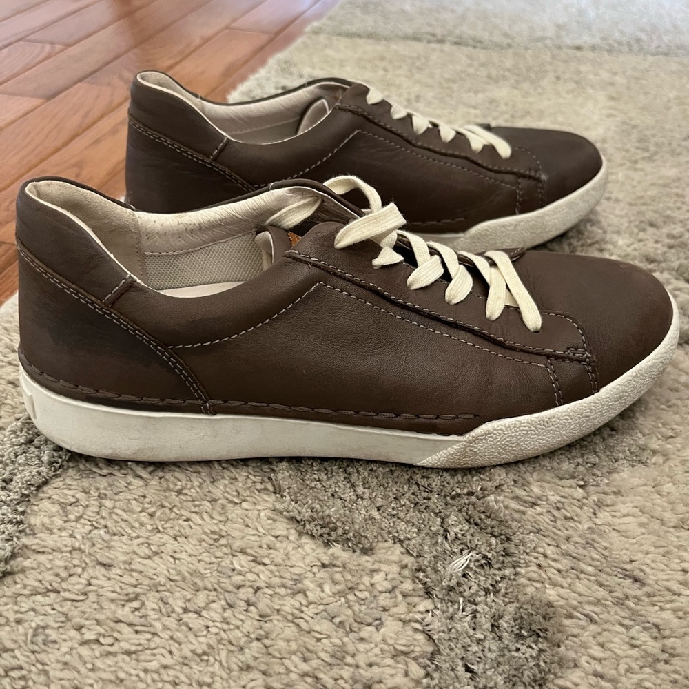 Josef Seibel Claire Dark Brown/Taupe Sneakers